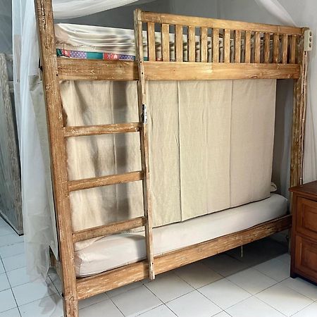 Hostel Da Housetel Kuta Kuta Lombok Zewnętrze zdjęcie