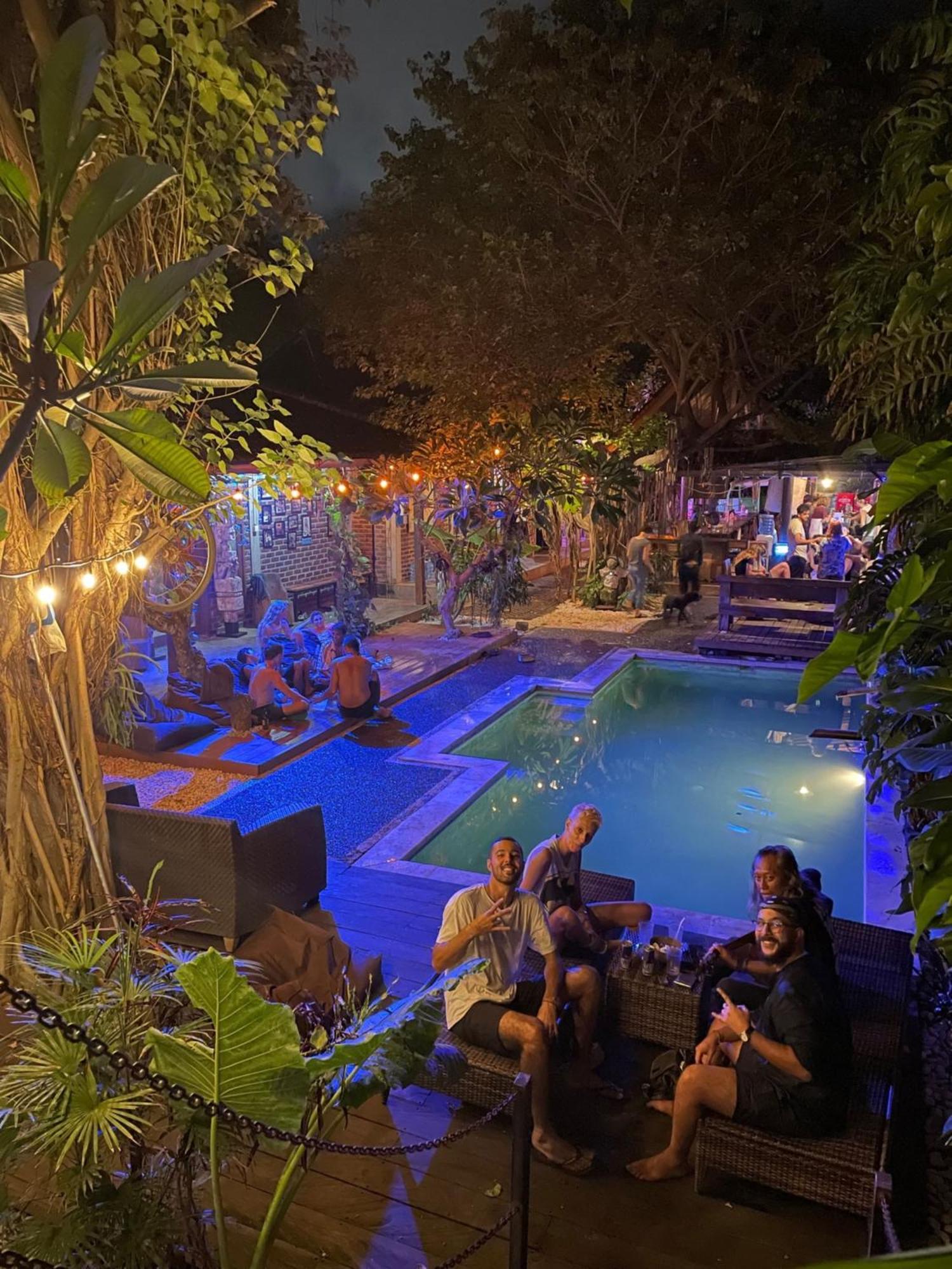 Hostel Da Housetel Kuta Kuta Lombok Zewnętrze zdjęcie