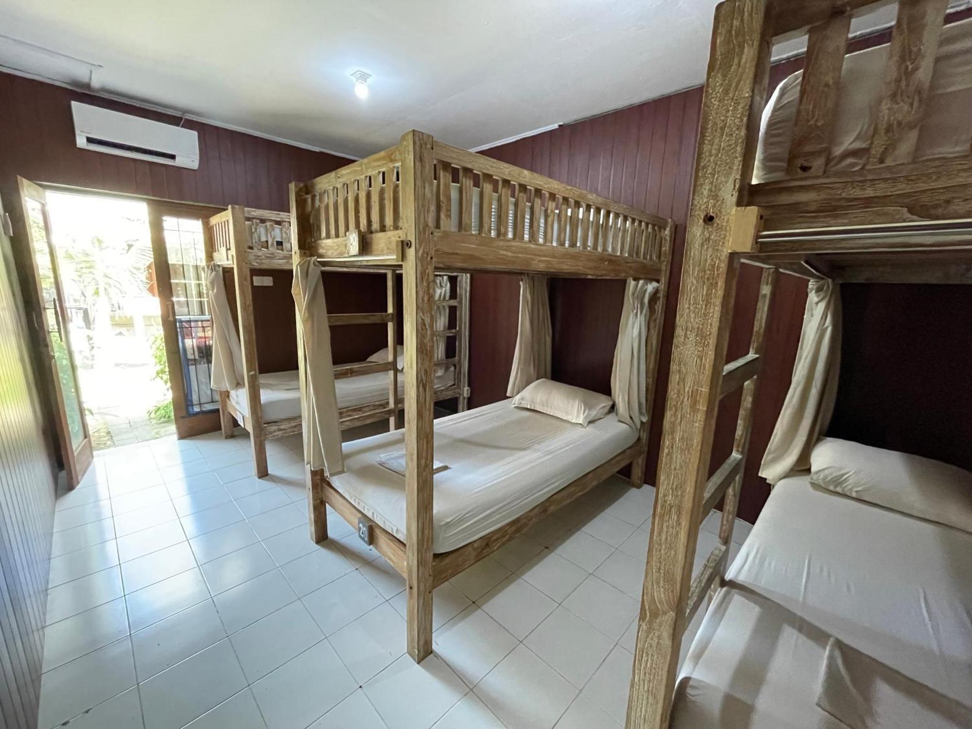 Hostel Da Housetel Kuta Kuta Lombok Zewnętrze zdjęcie